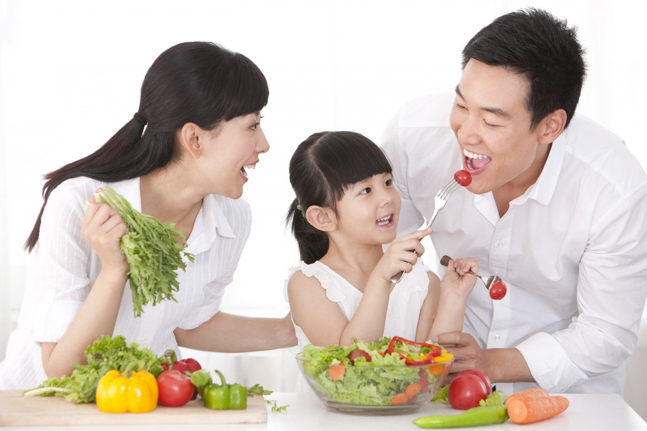 Bổ sung trái cây và rau xanh cho khẩu phần ăn của các bé 